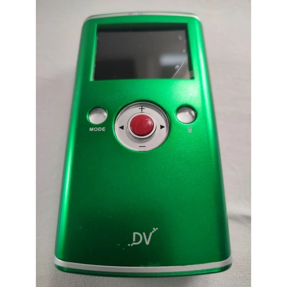 Sylvania DV-2100 Digital Video Camera Green 2-in-1 Still & Video Camcorder W Box